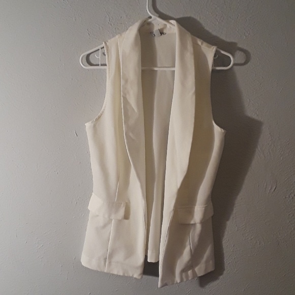 Vest - Picture 1 of 2